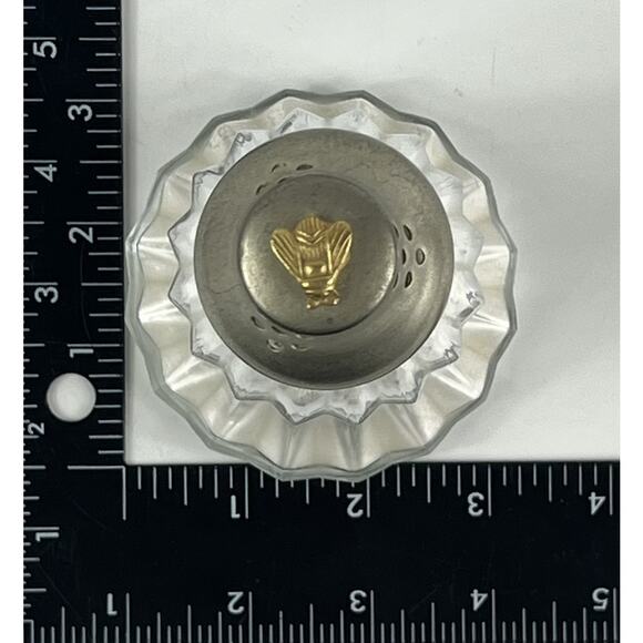 Lady Primrose Royal Extract Dusting Silk Glass Powder Shaker Dallas London 3oz - Picture 9 of 10